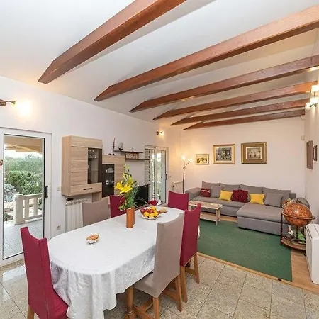 House Mare Kaštel Novi