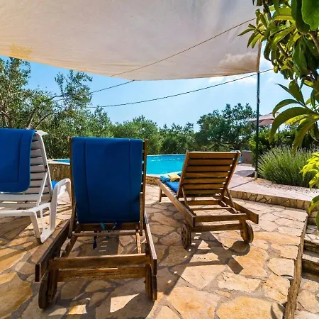 Mare - Open Pool And Pool For Children Hébergement de vacances *