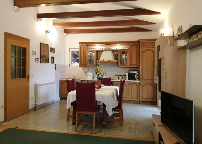 Сasa de vacaciones House Mare *