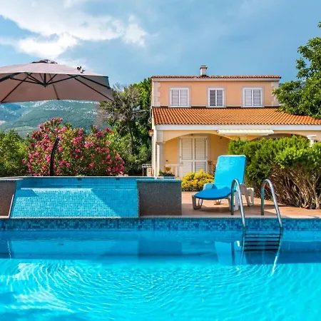 Mare - Open Pool And Pool For Children